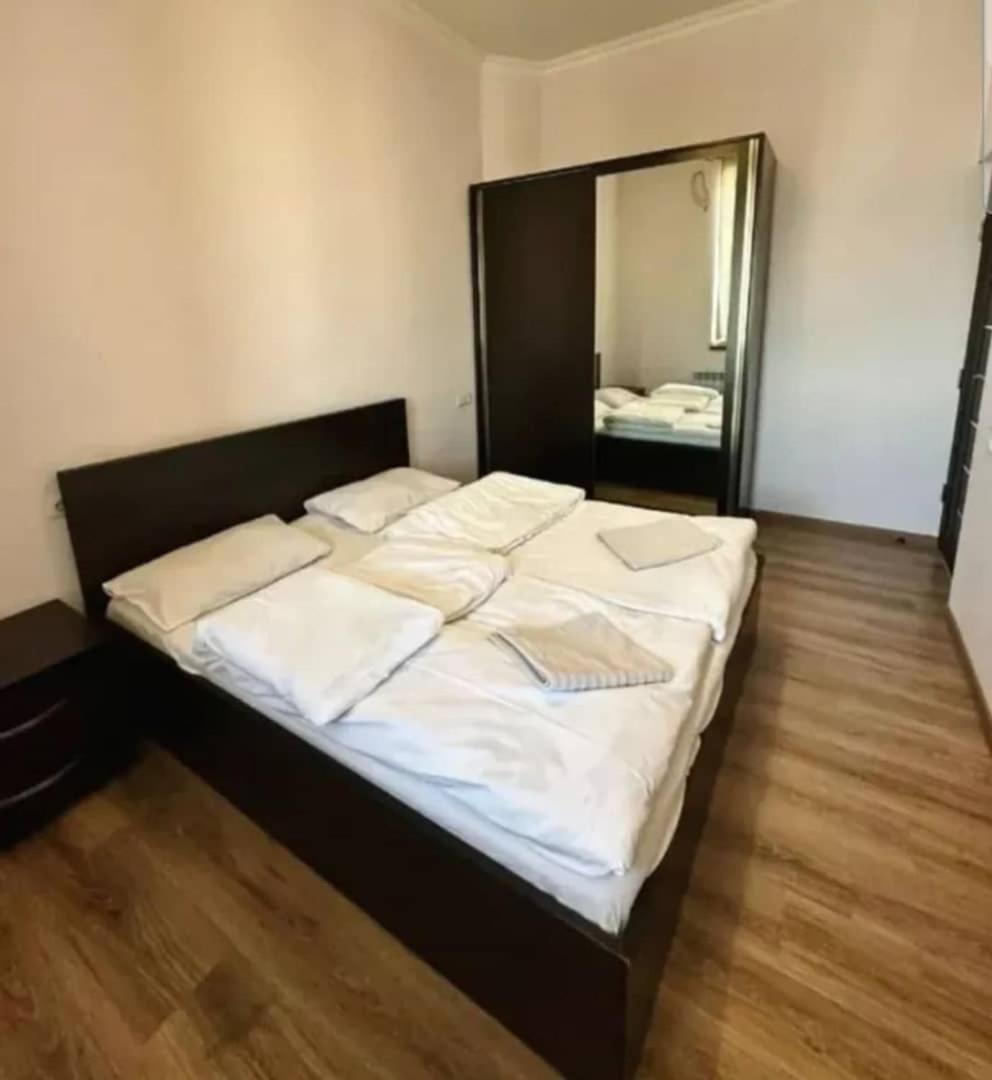 Elite Apartments Erevan Esterno foto